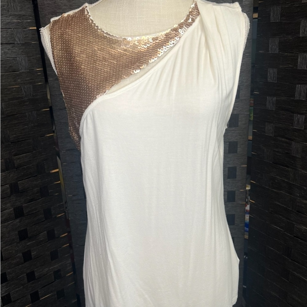 Jennifer Lopez White One-Shoulder Top with Gold Sequin Accent